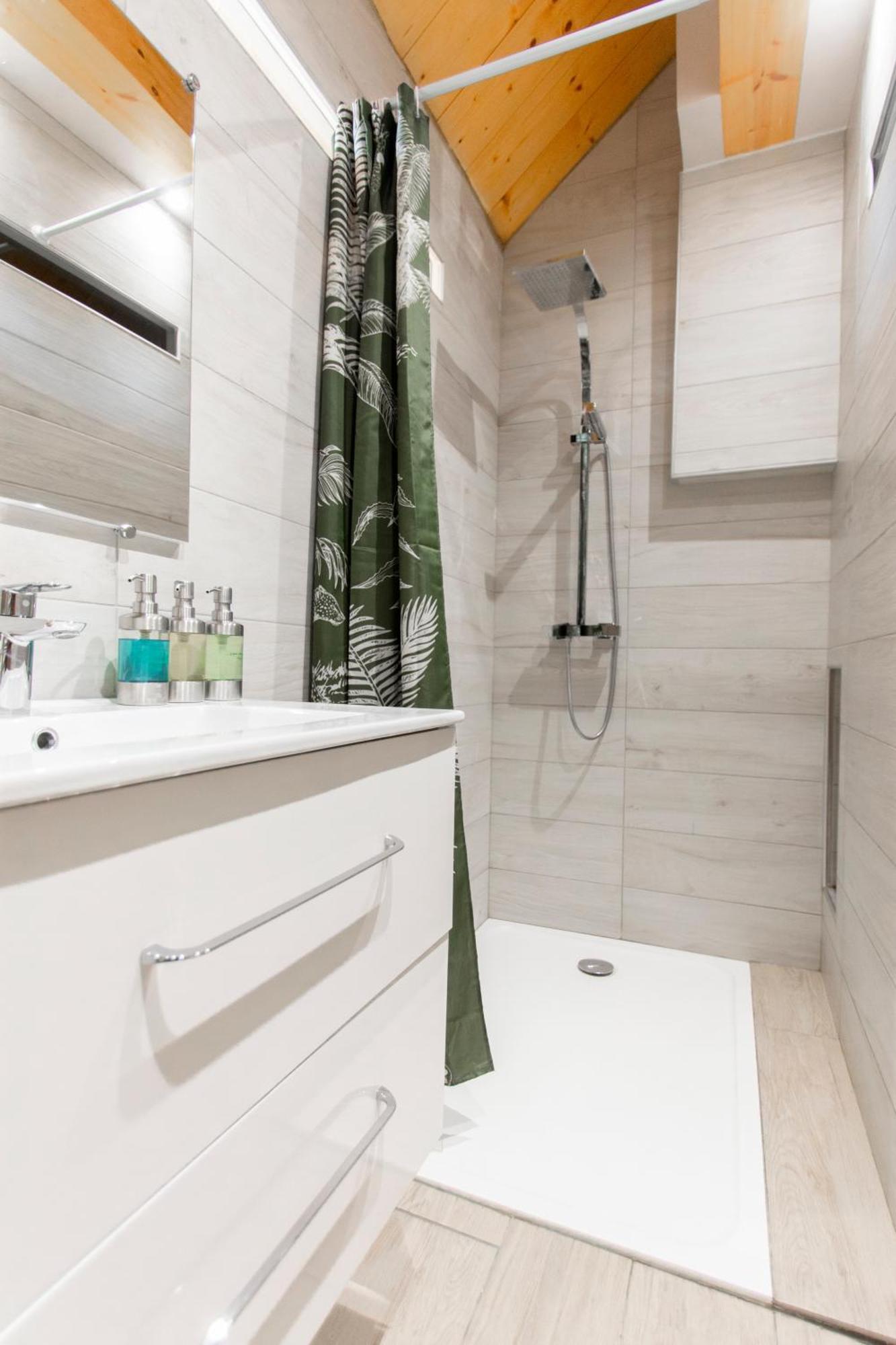 Chalet Like Upstairs Private Suite 埃蒂约勒 外观 照片